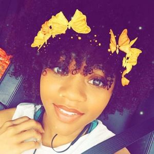 Meet your Posher, Kori